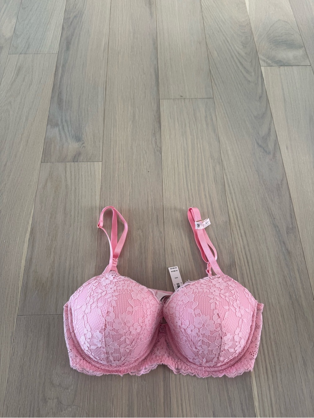 BRAND NEW WITH TAGS ON Victorias Secret Dream Angels Lightly Lined Bra